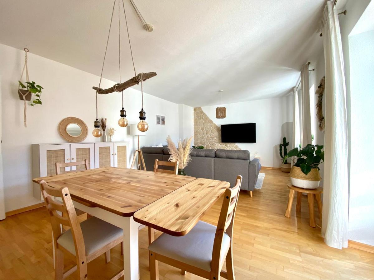 Best Butler Boho Boutique City Apartment Netflix Fussen Bagian luar foto
