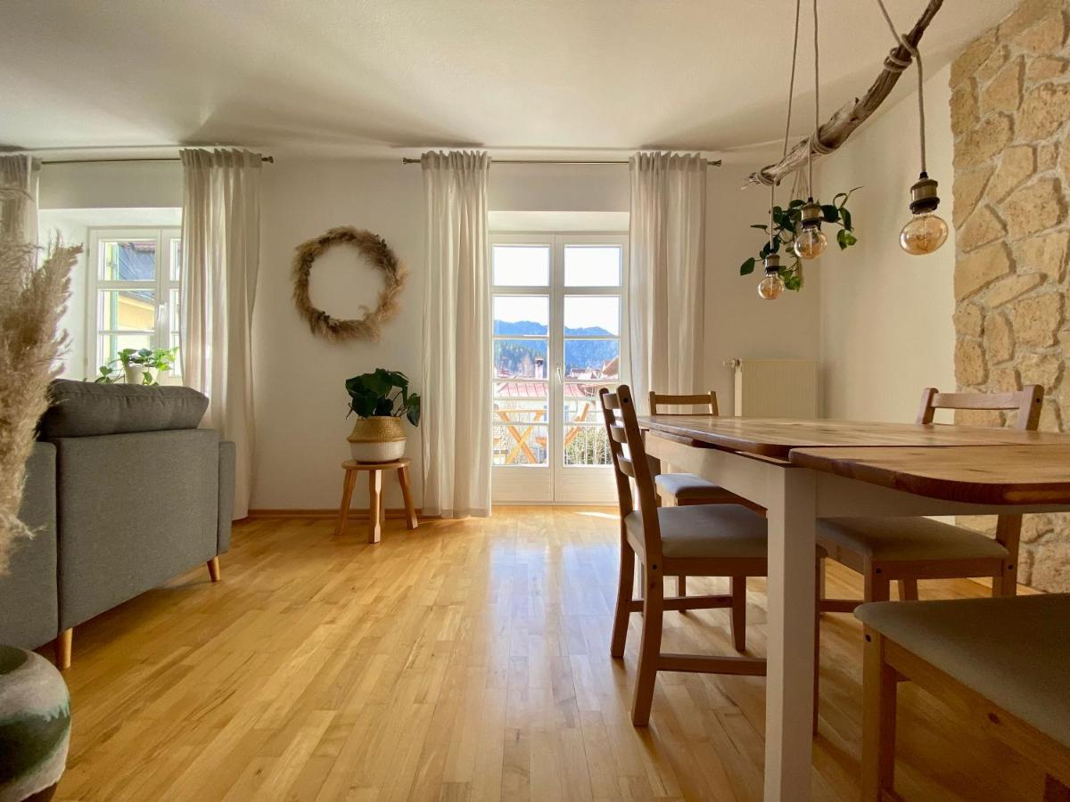 Best Butler Boho Boutique City Apartment Netflix Fussen Bagian luar foto